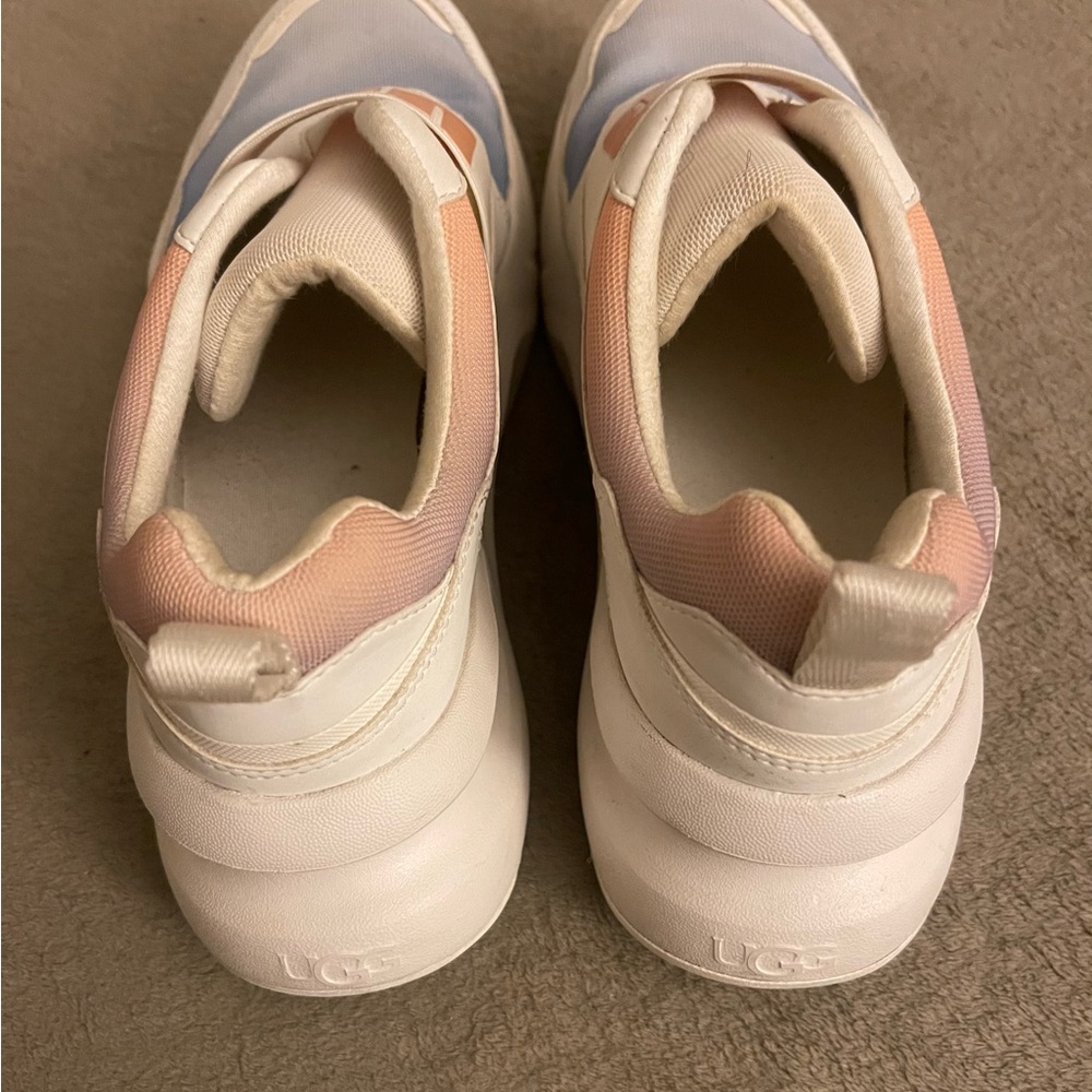 UGG Women Slip-On Sneakers - Picture 3 of 6